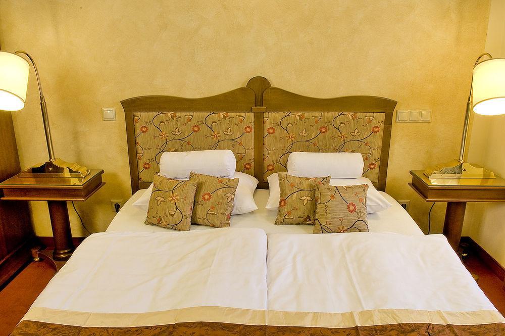 Amira Boutique Hotel Heviz Wellness & Spa Zewnętrze zdjęcie